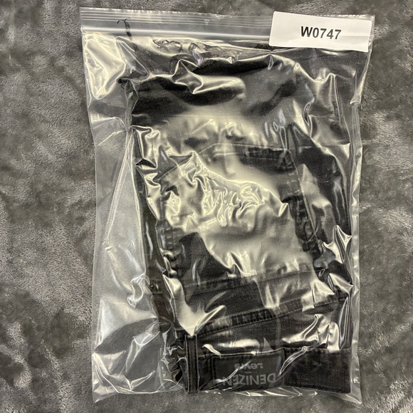 DENIZEN from Levi’s Women’s Jean Shorts Sz.25 Black Super High Rise Cut Off - Picture 8 of 8